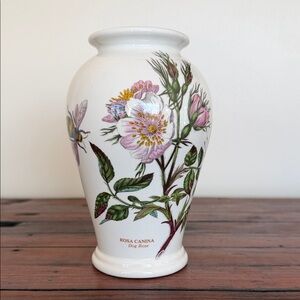 Portmeirion Botanic Garden Dog Rose Vase With Bees and Butterflies.